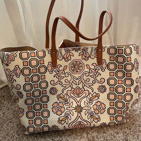 Tory Burch Handbags - Tory Burch Tote Purse
